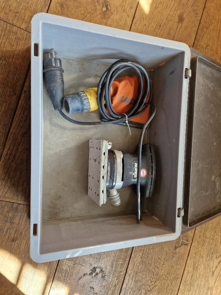 Rupes schuurmachine, Ophalen of Verzenden, Gebruikt, 1200 watt of meer, Vlakschuurmachine