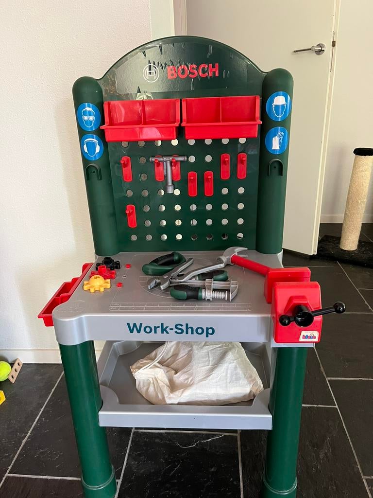 Kinder werkbankje bosch, Ophalen, Zo goed als nieuw