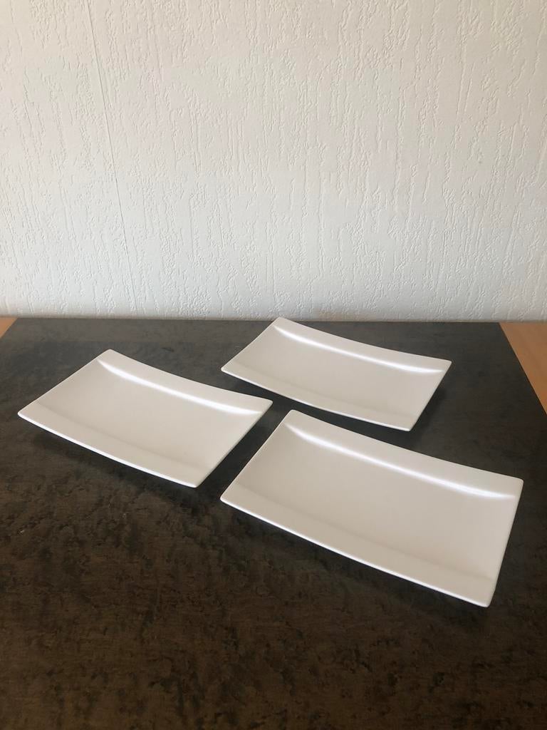 3 schaaltjes wit, Ophalen of Verzenden, Gebruikt, Overige stijlen, Schaal of Schalen