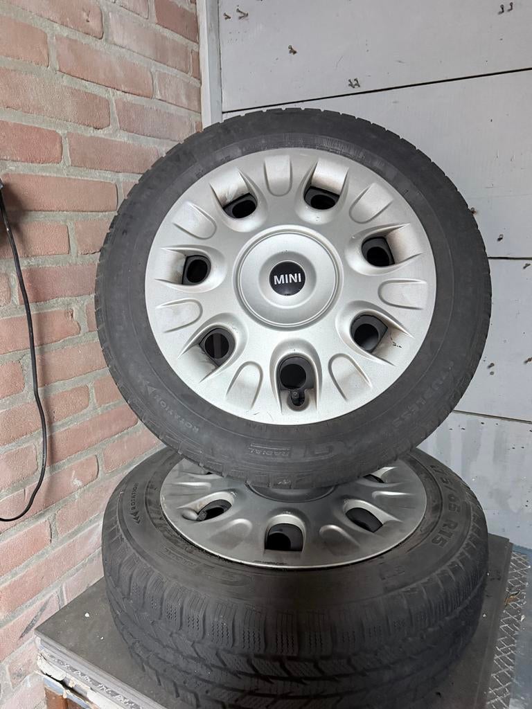Mini Cooper Winterbanden met Velgen 175/65 R15, Auto-onderdelen, Banden en Velgen, Ophalen, Gebruikt, 15 inch, 175 mm