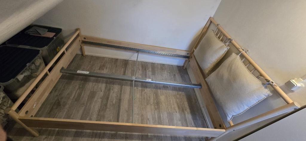 Ikea bedframe, Huis en Inrichting, Ophalen, Bruin, 140 cm, Zo goed als nieuw