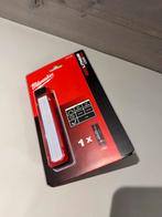 Milwaukee Schijnwerper L4 FL-301 USB, Walkman, Ophalen of Verzenden, Nvt, Nvt