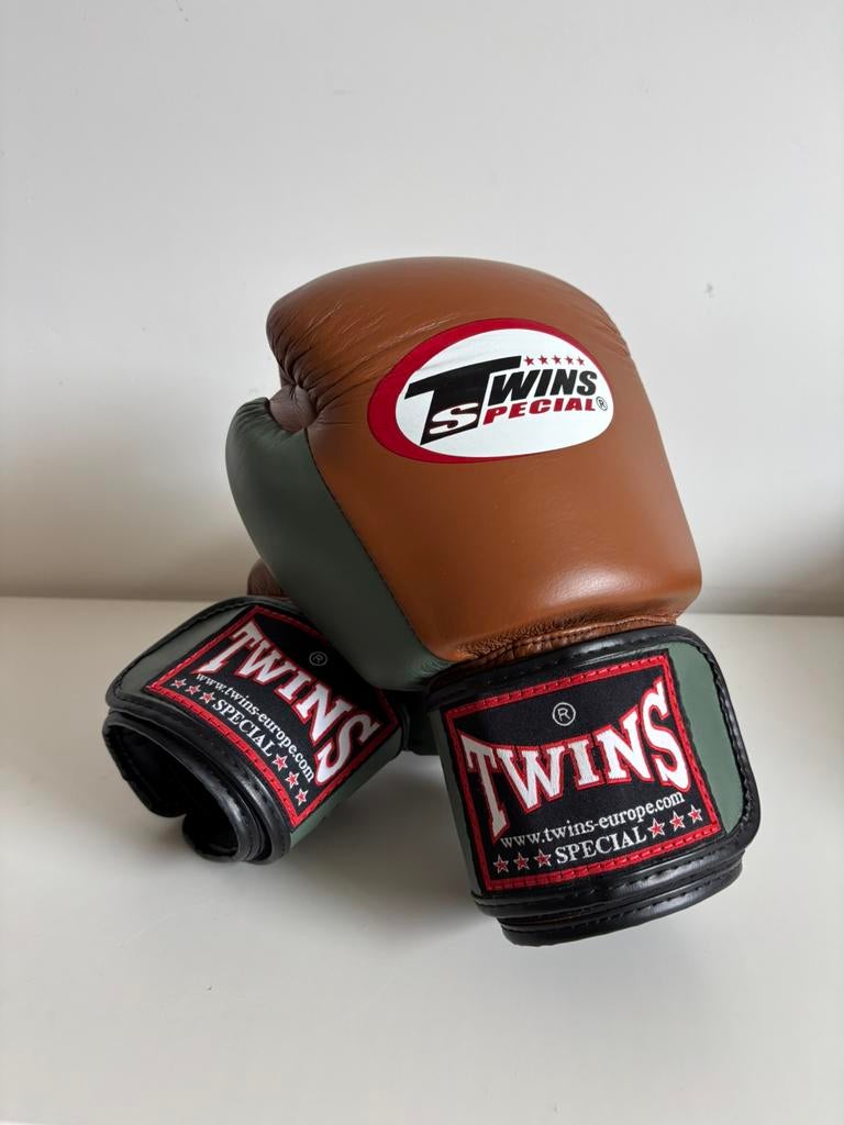 Twins special bokshandschoenen 12 oz, Sport en Fitness, Vechtsporten en Zelfverdediging, Ophalen of Verzenden, Zo goed als nieuw