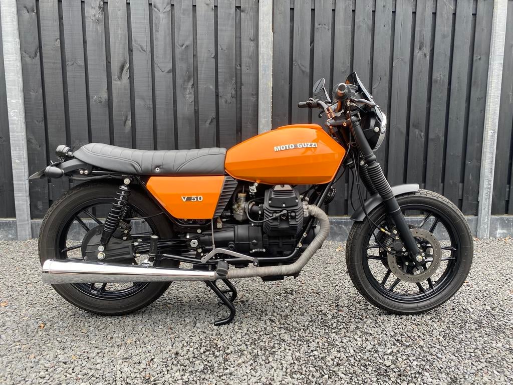Moto Guzzi V50 1981 GERESTAUREERD, 2 cilinders, 490 cc, Gebruikt, Sportuitlaat