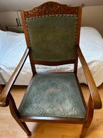 Antieke stoel met groene bekleding, Ophalen