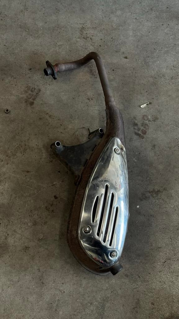 Vespa uitlaat 50 - 80 cc 4t 4v, Fietsen en Brommers, Brommeronderdelen | Scooters, Ophalen of Verzenden, Gebruikt, Uitlaat, Vespa