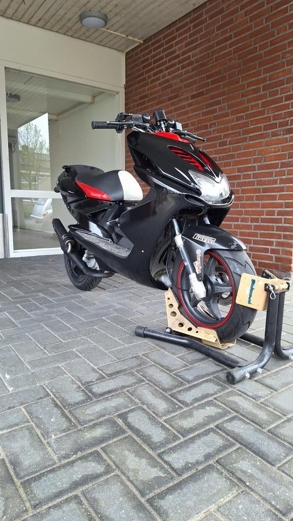 Yamaha Aerox 70cc, Fietsen en Brommers, Scooters | Yamaha, Ophalen, Tweetakt, Aerox, Maximaal 45 km/u