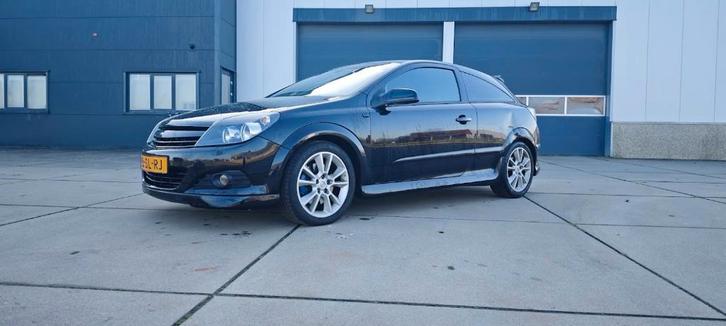 Opel Astra 2.0 Turbo GTC Met LPG, Auto's, Opel, Particulier, Astra, Android Auto, Apple Carplay, Bluetooth, Centrale vergrendeling