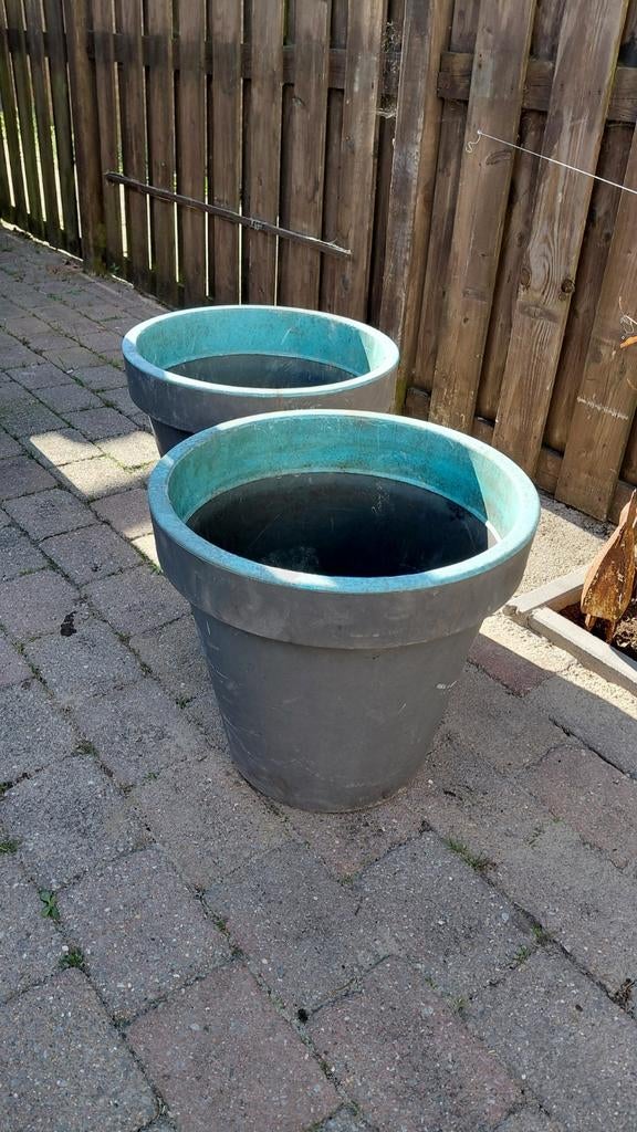 Kunststof  bloempotten groot, zijn gebruikt  maar wel heel., Tuin en Terras, Ophalen, Kunststof, Gebruikt, Minder dan 30 cm