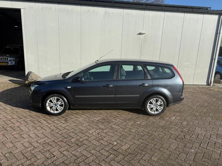 Ford Focus Wagon 1.6-16V Trend, Auto's, Ford, Bedrijf, Te koop, Focus, ABS, Airbags, Airconditioning, Boordcomputer, Centrale vergrendeling