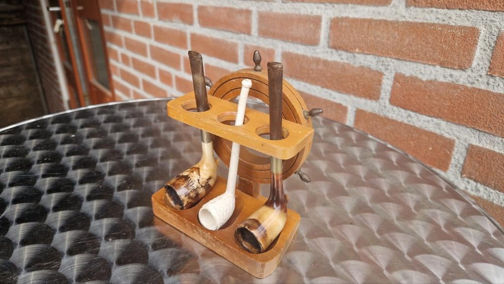 3 Pijpen met houten standaard, Ophalen of Verzenden, (Water)pijp