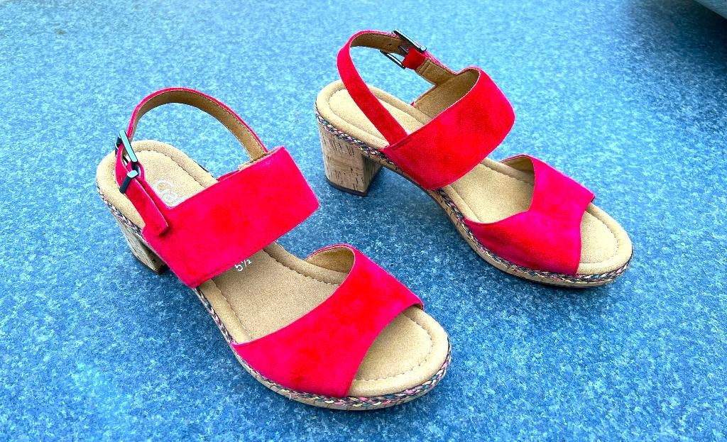 Gabor dames sandalen, Kleding | Dames, Schoenen, Gabor, Zo goed als nieuw, Rood, Sandalen of Muiltjes