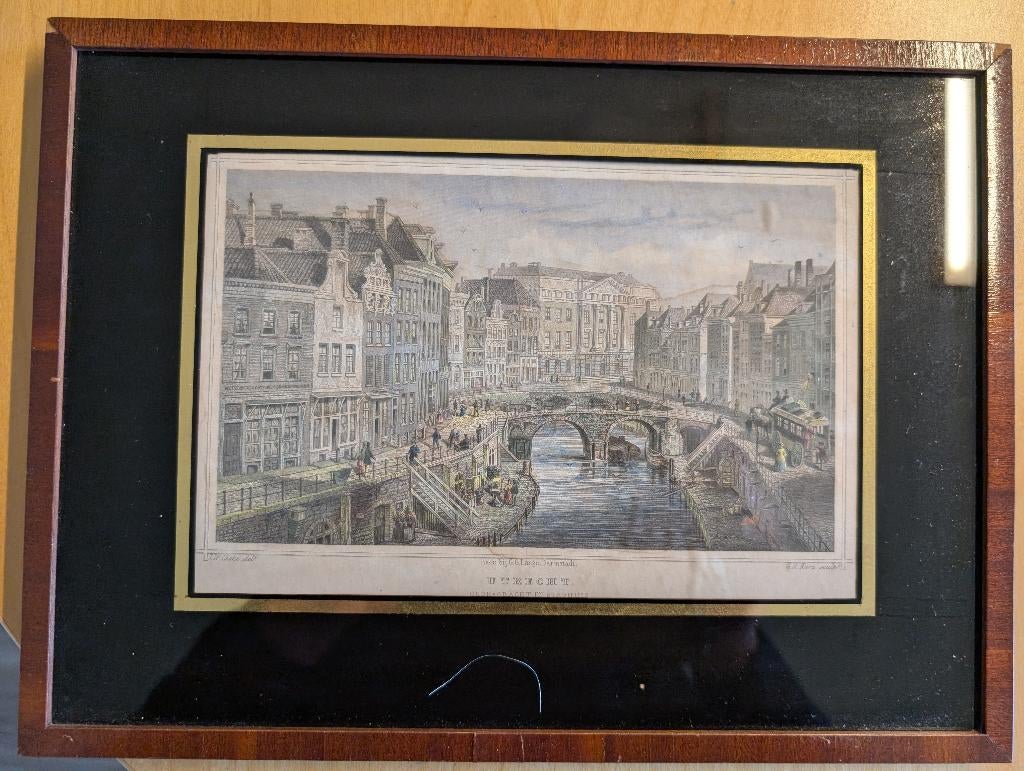 Ets (vermoedelijke reproductie)Utrecht Oude Gracht +stadhuis, Ophalen of Verzenden, Stadsgezicht, Ets, Ingelijst