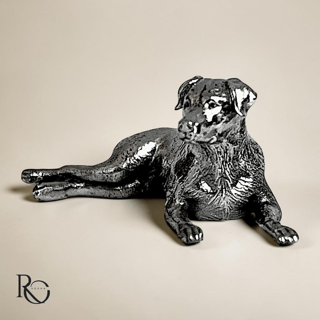 Handgegoten Zilveren Liggende Hond Miniatuur, Ophalen of Verzenden, Zilver