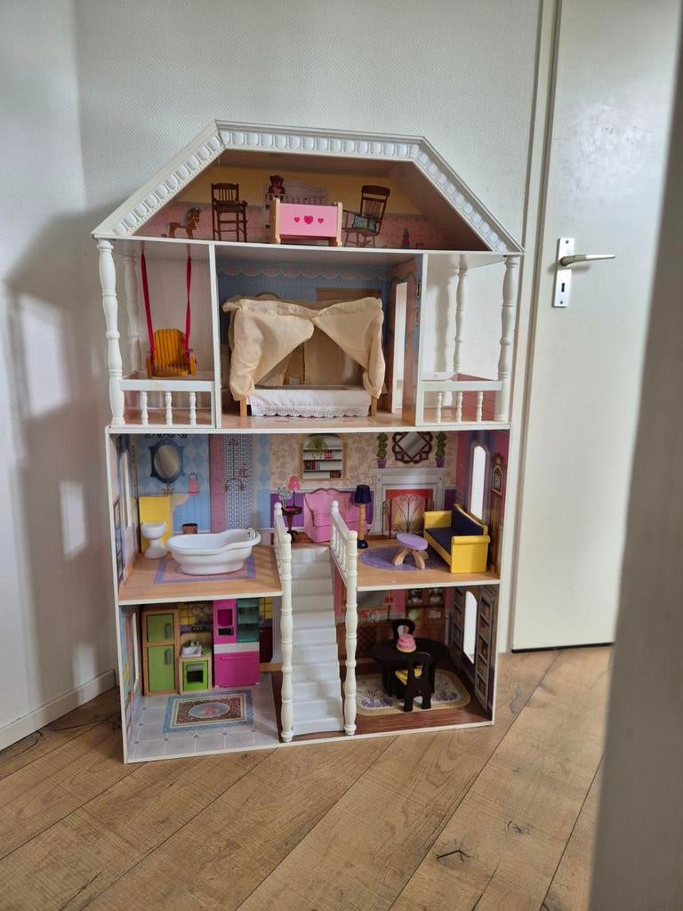 Barbiehuis te koop, nette staat, inclusief toebehoren, Ophalen of Verzenden, Zo goed als nieuw, Jongen of Meisje