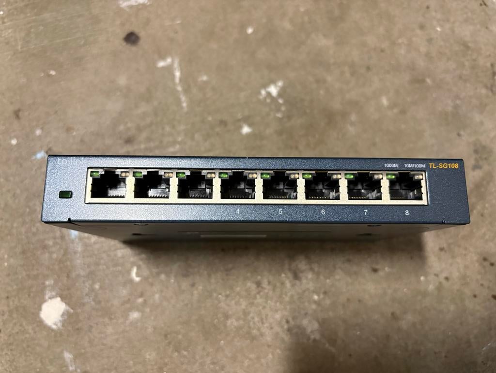TP-Link TL-SG108 8-poorts Gigabit Desktop Switch, Ophalen, Gebruikt