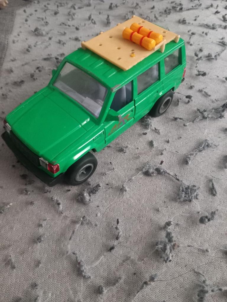 SsangYong Korando, Hobby en Vrije tijd, Modelauto's | Overige schalen, Zo goed als nieuw, Auto, Ophalen of Verzenden