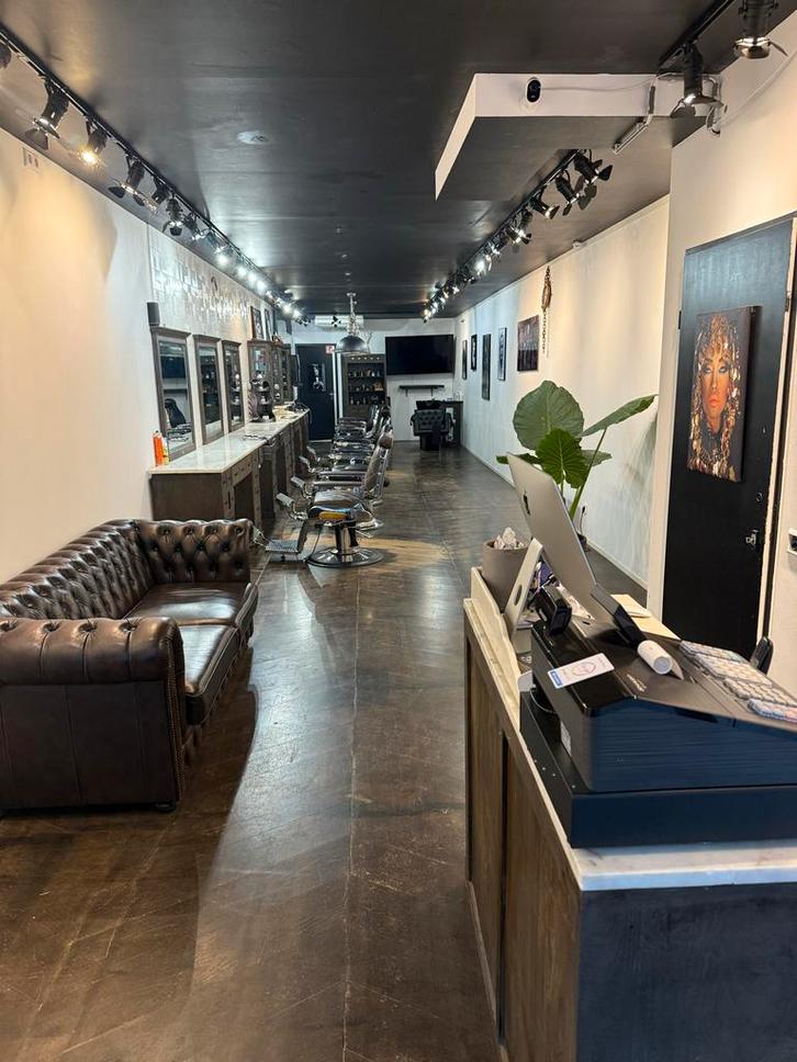 Stoelen verhuren Amsterdam centrum, Diensten en Vakmensen, Kappers en Thuiskappers