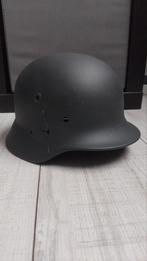 M40 Duitse helm WOII met battle damage, Ophalen of Verzenden, Duitsland, Helm of Baret