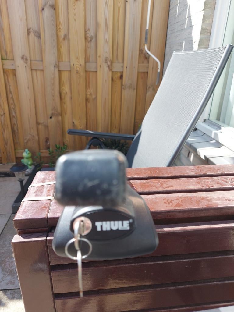 Thule dakdragers nr 757, Auto diversen, Dakdragers, Ophalen, Zo goed als nieuw