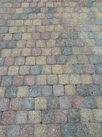 GRATIS! MOET SNEL WEG! Grote partij klinkers, Ophalen, Zo goed als nieuw, Beton, Klinkers