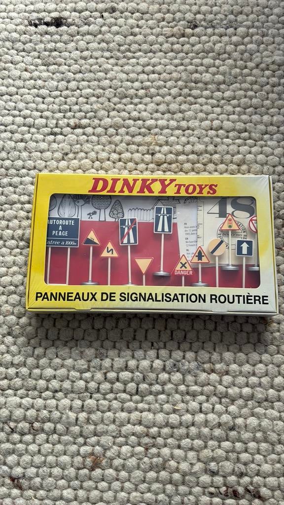 Dinky toys, Ophalen of Verzenden