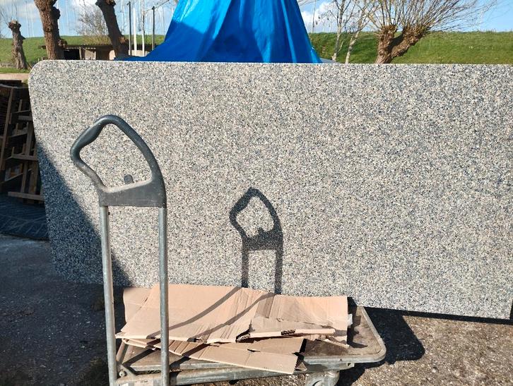 Bar of aanrechtblad 1x2m graniet, Huis en Inrichting, Keuken | Keukenelementen, Zo goed als nieuw, Minder dan 100 cm, 150 tot 200 cm