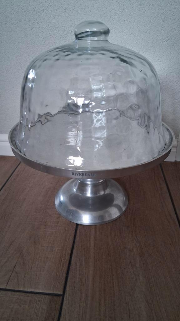Grote Riverdale taartplateau met glazen stolp (35 cm), Huis en Inrichting, Woonaccessoires | Stolpen, Gebruikt, Ophalen