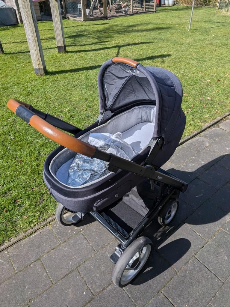 Mutsy i2 kinderwagen zeer compleet, Ophalen, Zo goed als nieuw, Combiwagen, Mutsy