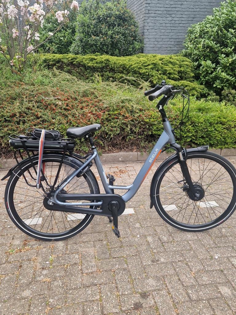 Stella Livorno elektrische fiets, Zo goed als nieuw, 51 tot 55 cm, 50 km per accu of meer, Ophalen
