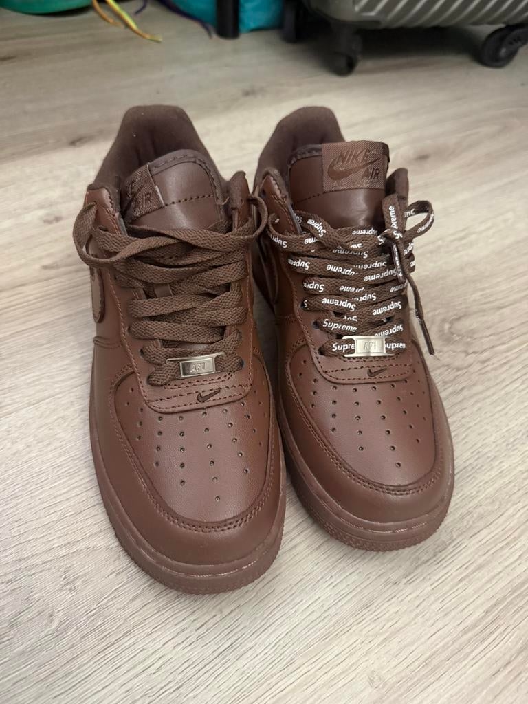 Nike x supreme airforce 1 40, Bruin, Overige typen, Ophalen of Verzenden, Zo goed als nieuw