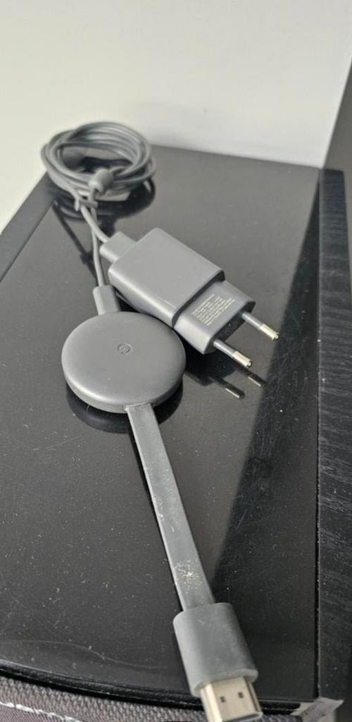 google chromecast v3 / smart tv, Ophalen of Verzenden, Zo goed als nieuw
