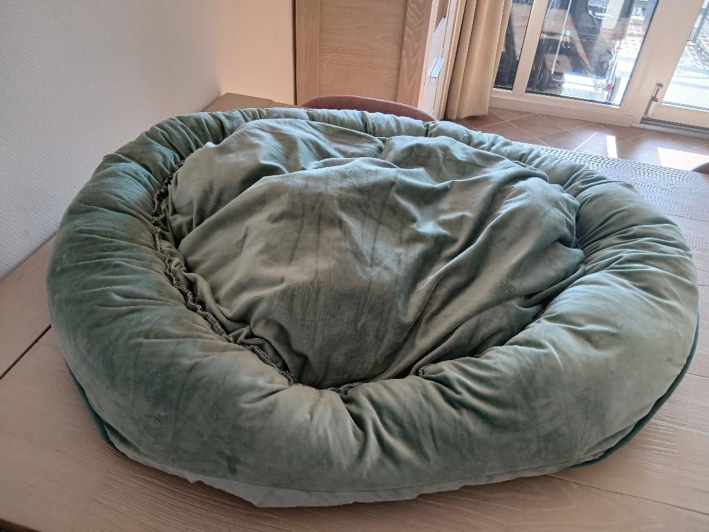 2 ronde hondenmanden, Ophalen, Nieuw, Stof