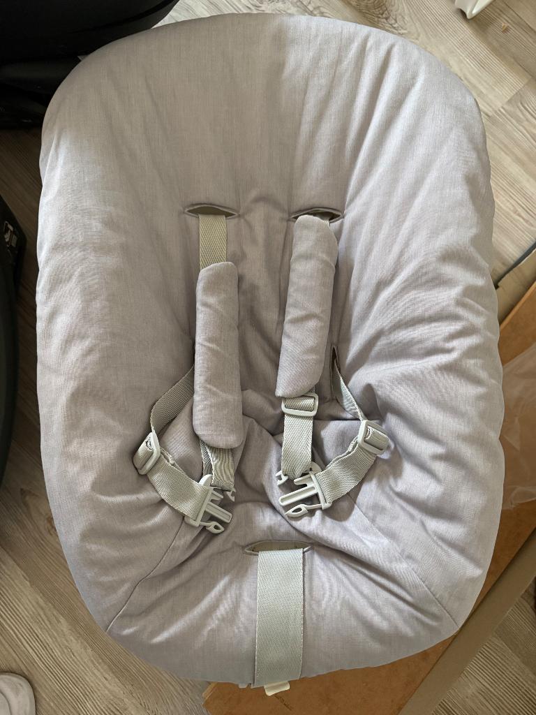 Stokke Tripp Trapp newbornset, Kinderen en Baby's, Kinderstoelen, Ophalen, Zo goed als nieuw, Overige typen, Gordel(s)