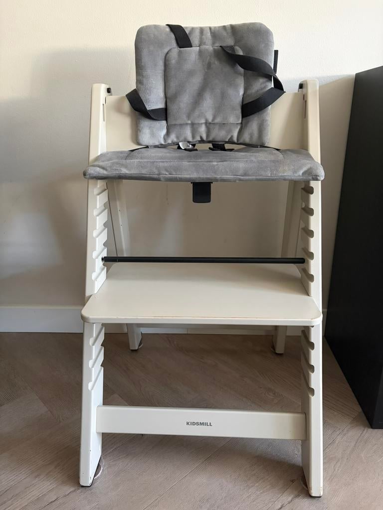 Kidsmill up kinderstoel oatmeal incl eetblad en babyset, Ophalen, Zo goed als nieuw, Meegroeistoel