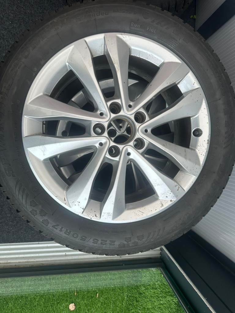 Mercedes breedset velgen 17 inch dunlop winterbanden zgan, Ophalen, Velg(en), 17 inch, Winterbanden