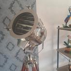 Staande lamp op statief, Ophalen