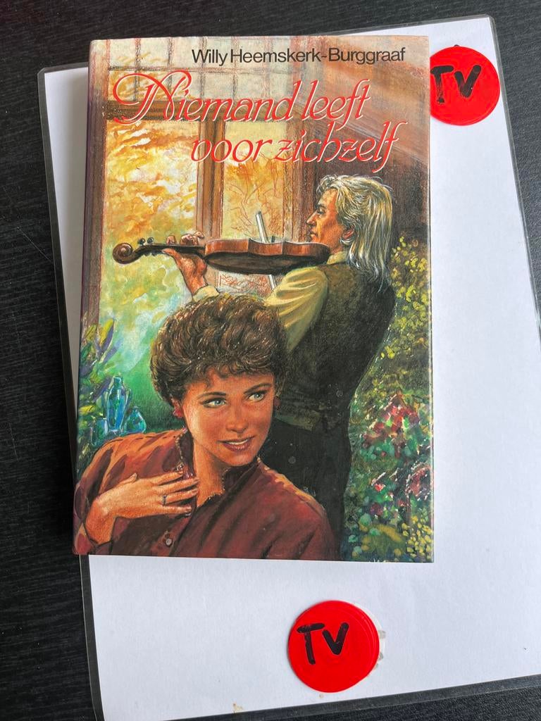 Niemand leeft voor zichzelf - Willy Heemskerk-Burggraaf, Boeken, Ophalen of Verzenden, Zo goed als nieuw, Nederland