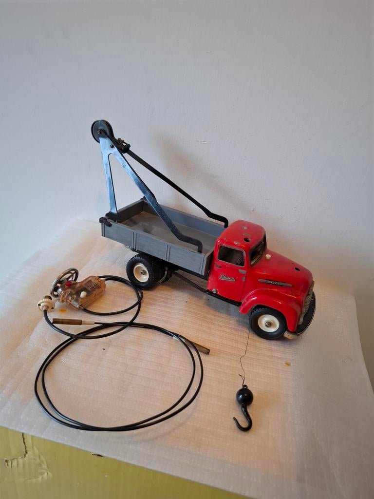 Jaren 60 Schuco Construktie 6070 afsleepauto zie de foto's, Ophalen of Verzenden