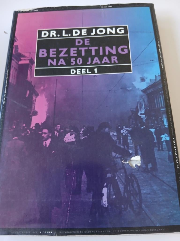 Dr. L. de Jong - De Bezetting Na 50 Jaar Deel 1, Boeken, Geschiedenis | Vaderland, Ophalen of Verzenden, 20e eeuw of later, Gelezen