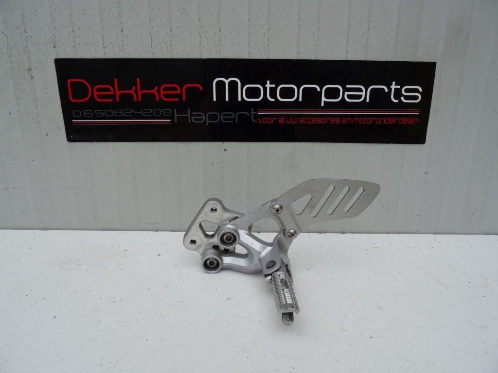 Linker Schetsplaat / Voetsteun Suzuki GSXR750 GSXR600 2006 >, Gebruikt, -, -, Ophalen of Verzenden