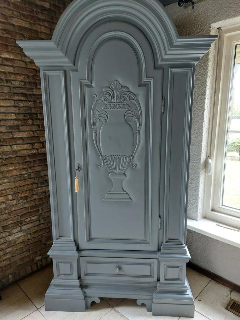 Mooie kast grijs, Huis en Inrichting, Kasten | Buffetkasten, Ophalen, Zo goed als nieuw, 25 tot 50 cm, 200 cm of meer