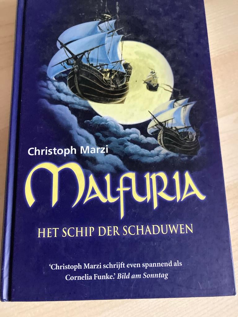 Malfuria: Het Schip der Schaduwen - Christoph Marzi, Boeken, Ophalen of Verzenden, Zo goed als nieuw