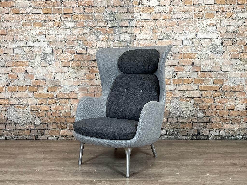 Fritz Hansen Ro Chair bij TheReSales, Huis en Inrichting, Fauteuils, Ophalen, Design, 75 tot 100 cm, Zo goed als nieuw