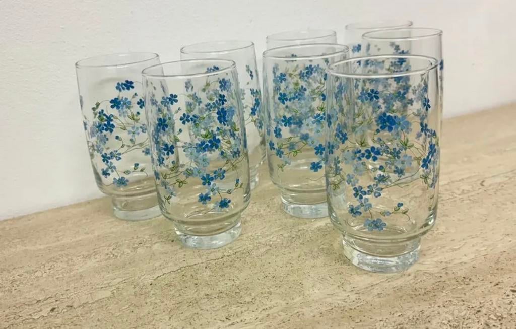 Gezocht: Arcopal glazen met vergeet-me-nietjes, Glas of Glazen, Gebruikt, Ophalen of Verzenden, Glas