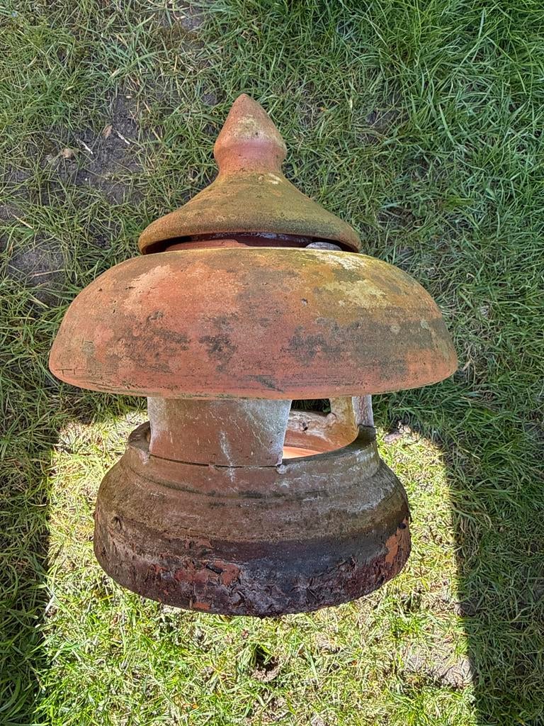Antieke terracotta schoorsteenkap - decoratief element, Antiek en Kunst, Ophalen