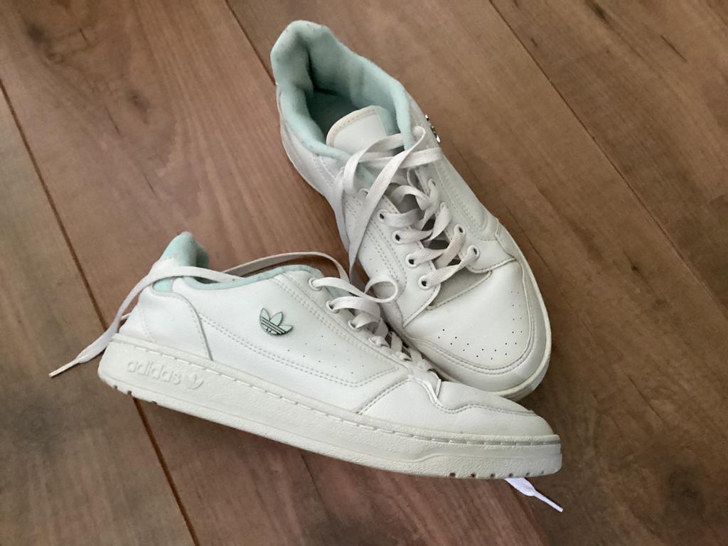 Adidas sneakers, Ophalen, Zo goed als nieuw, Sneakers of Gympen
