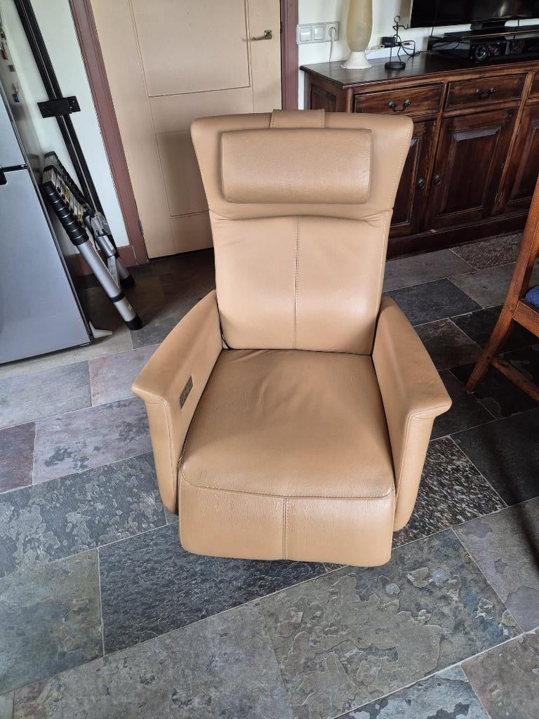 Luxe Relax en Sta-op-stoel met accu + lendesteun | Prominent, Huis en Inrichting, Fauteuils, Minder dan 75 cm, Luxe, Leer, Ophalen of Verzenden