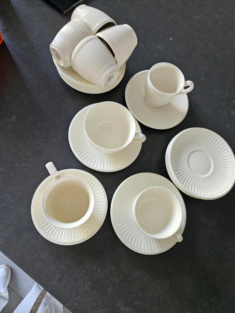 Wedgwood kopjes en schoteltjes met extra bordjes, Ophalen of Verzenden