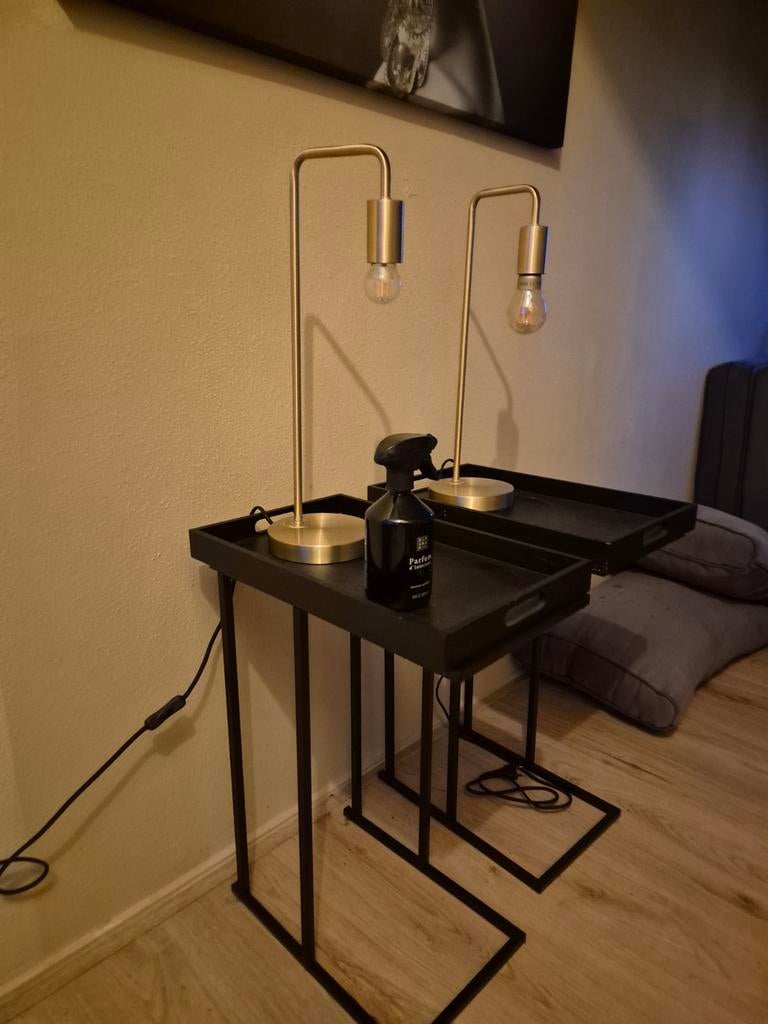 2 zwarte nachtkastjes of bijzettafels, Minder dan 55 cm, Gebruikt, Modern, Industrieel, Metaal of Aluminium